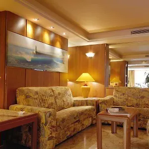 *** Hotel Massenet Francia
