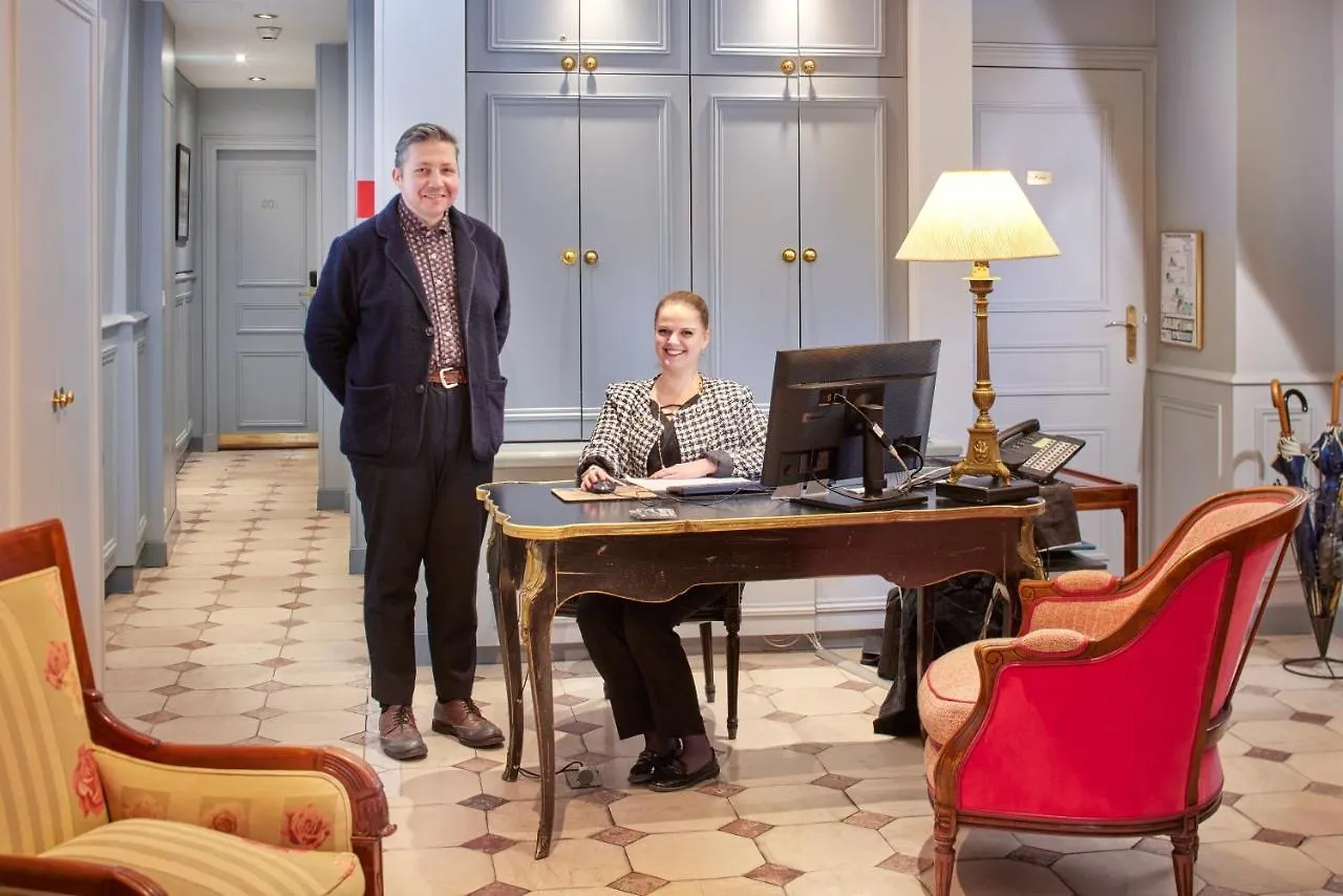 **** Hotel Le Relais Saint Honoré Parigi Francia
