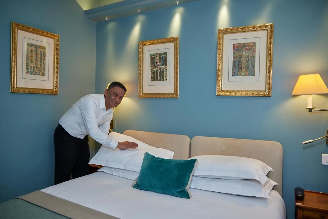 Le Relais Saint Honoré Parigi Hotel
