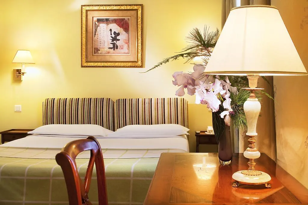 Le Relais Saint Honoré Parigi