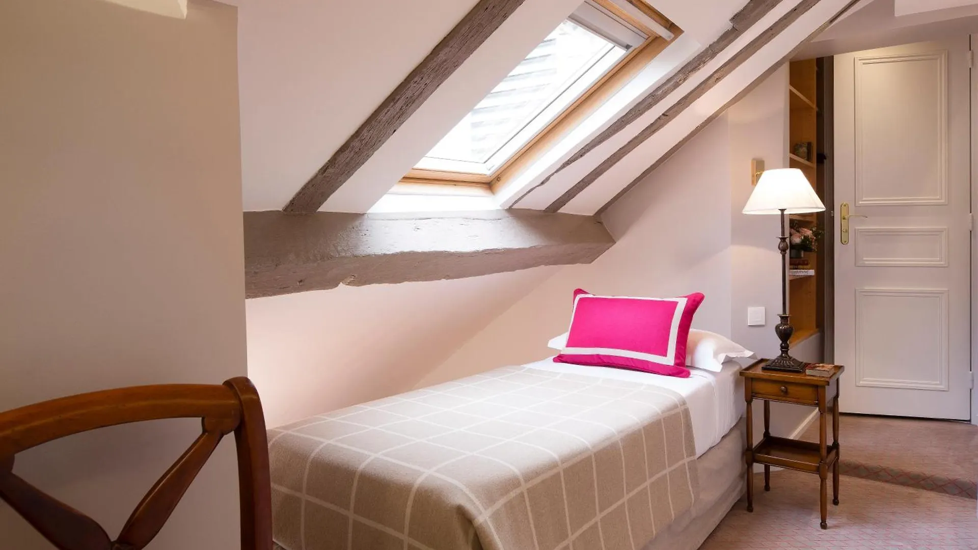 Le Relais Saint Honoré Paris Hotel