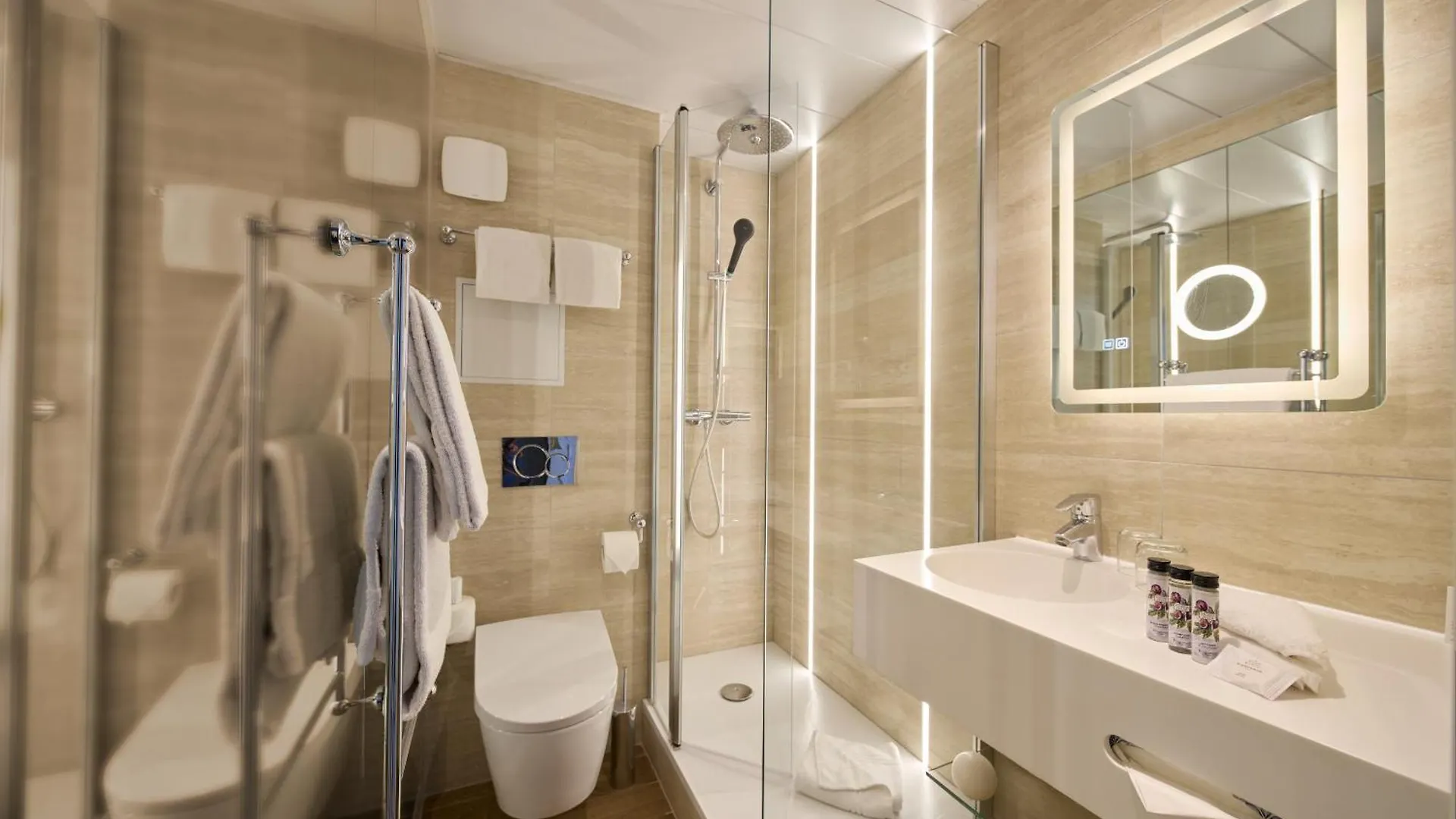 Hotel Le Relais Saint Honoré Paris